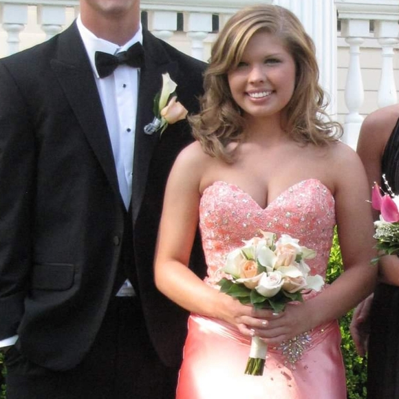 Prom dress - Picture 4 of 4